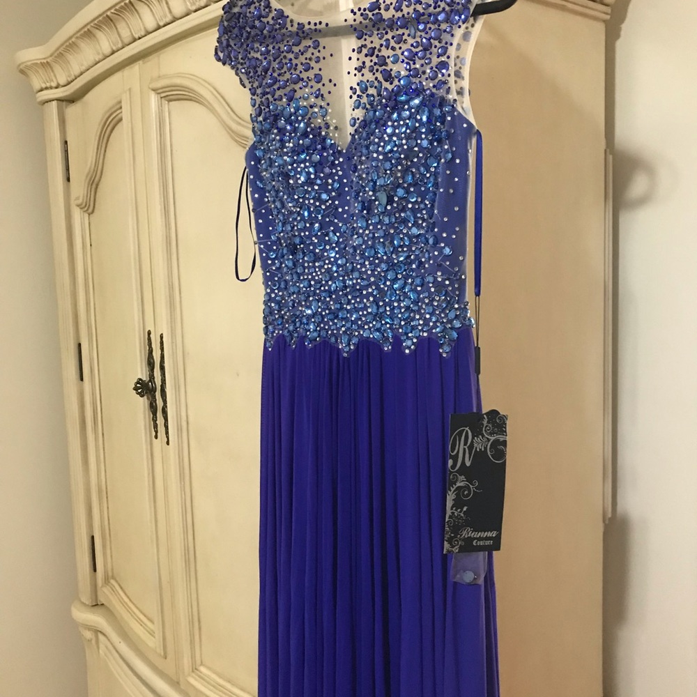 Prom dresses - Picture 4 of 4